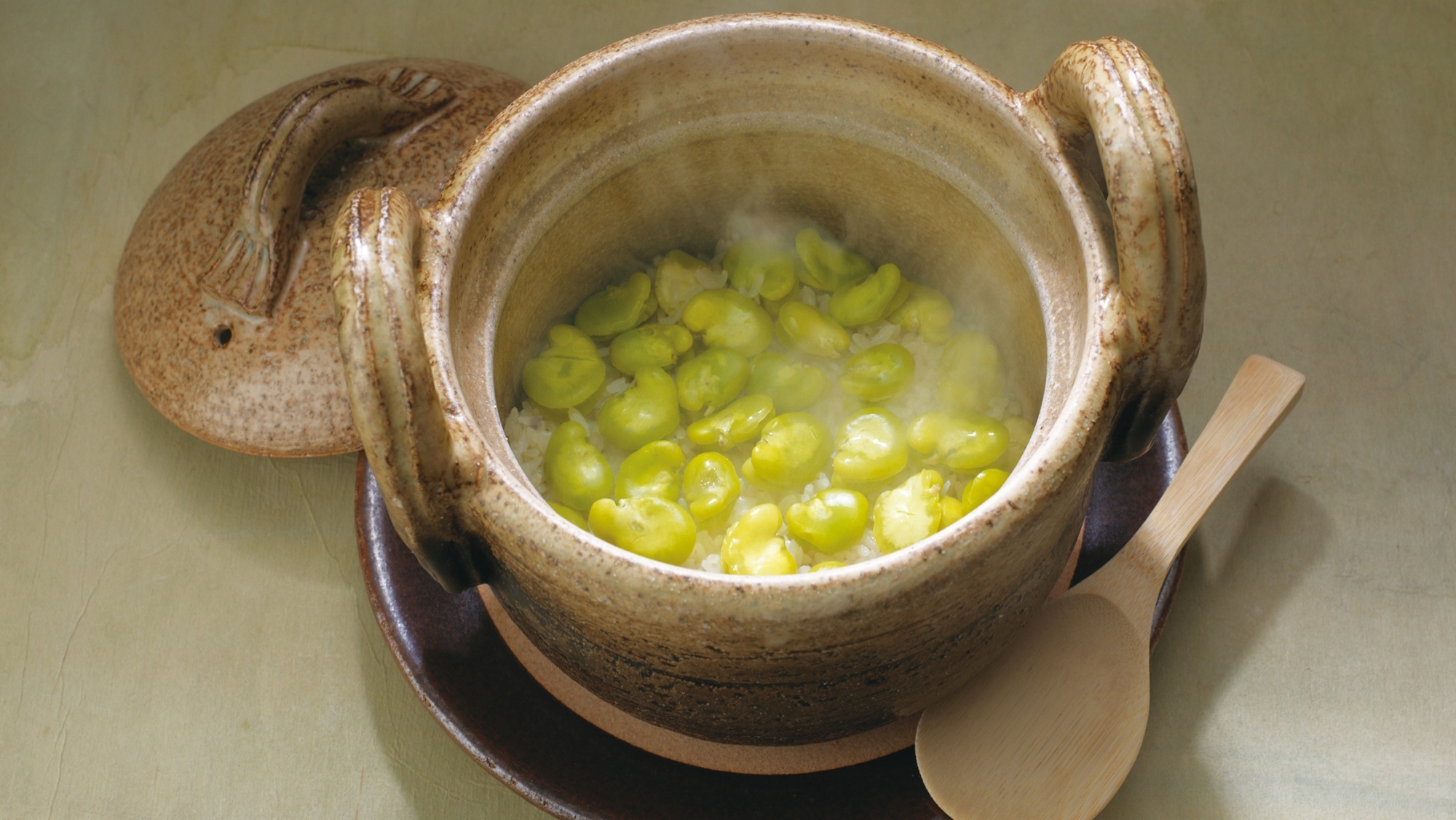 旬の味覚「蚕豆の炊き込みごはん」のご案内